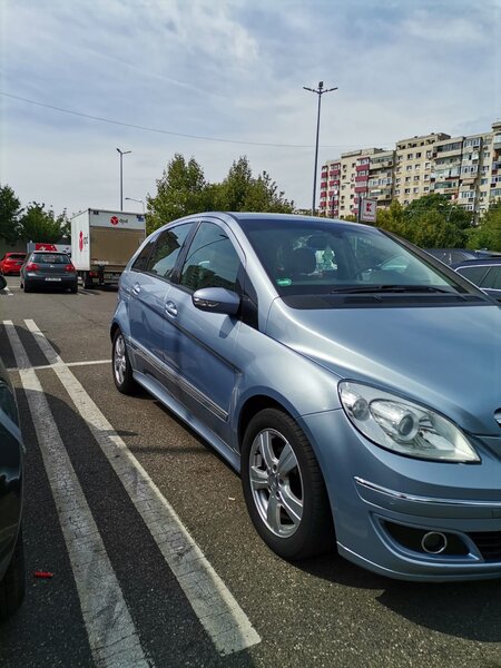 Mercedes-Benz B 170